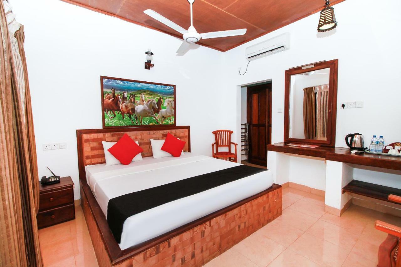 Jkab Beach Resort Trincomalee Ngoại thất bức ảnh